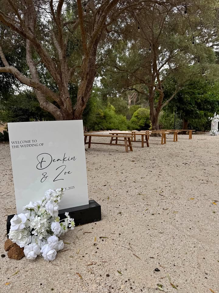 A1 Plinth Style Sign